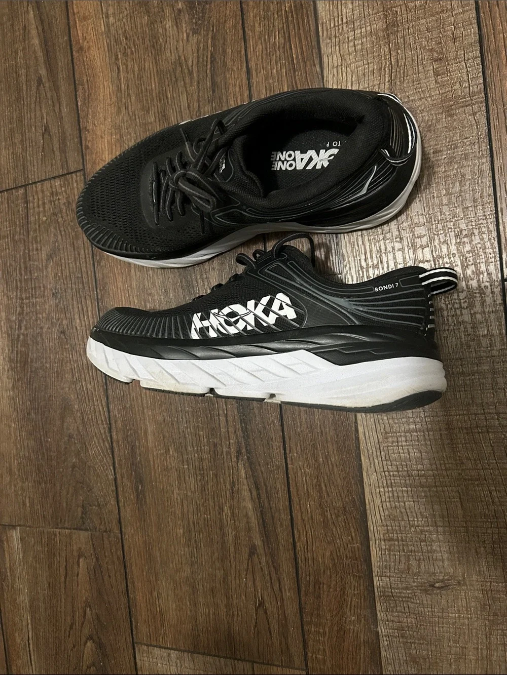 Hoka Women Bondi 7 Sneakers - size 8.5